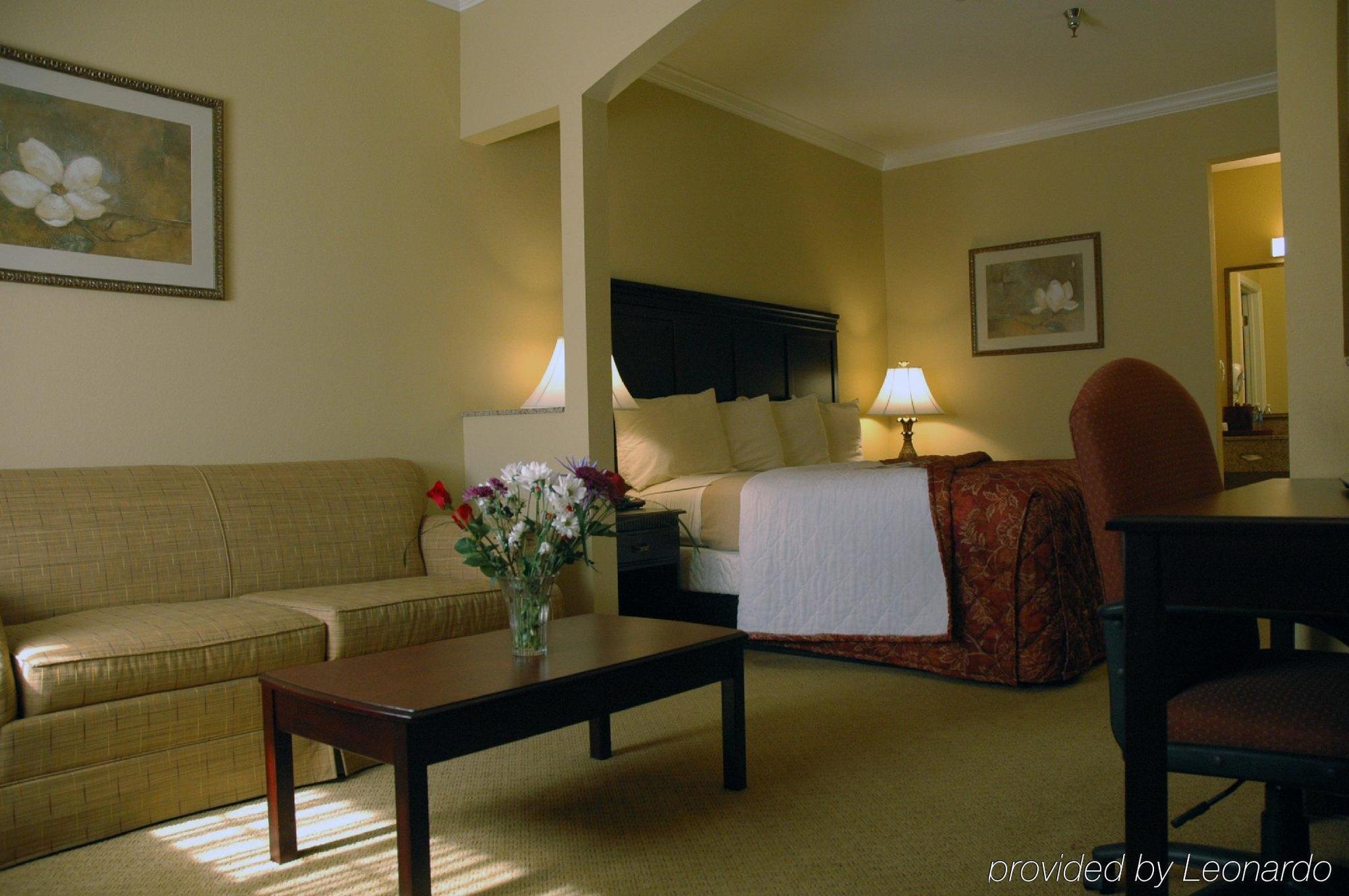 Econo Lodge Inn & Suites Брайънт Стая снимка